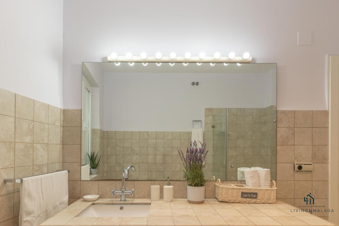 Appartamento Living4Malaga Majestic Granada Street Esterno foto